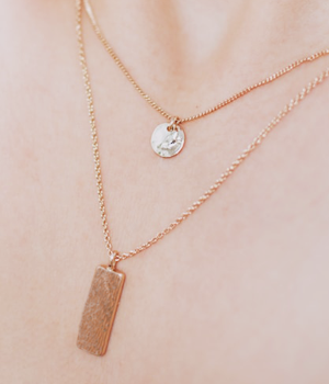 ゴールドのネックレス