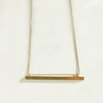 ゴールドネックレス横バータイプ